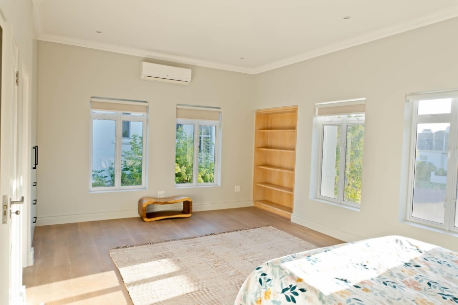 5 Bedroom Property for Sale in Val De Vie Estate Western Cape